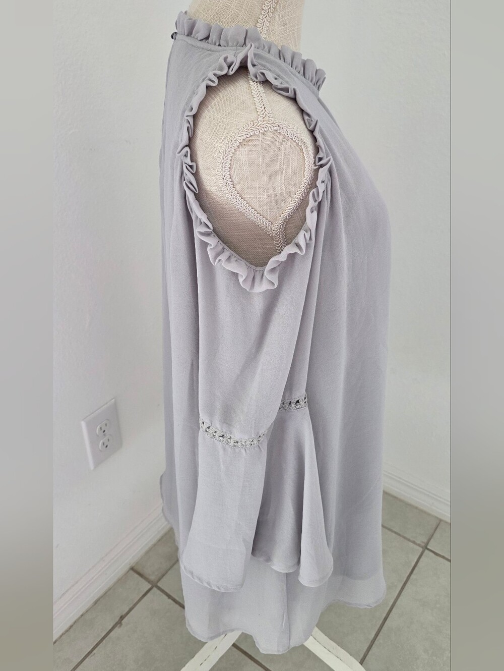 PPLA Light Gray Ruffle Cold-Shoulder Tunic - Picture 4 of 14